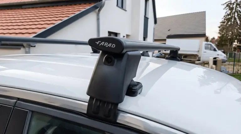 La barre de toit Farad Aerodynamic silver